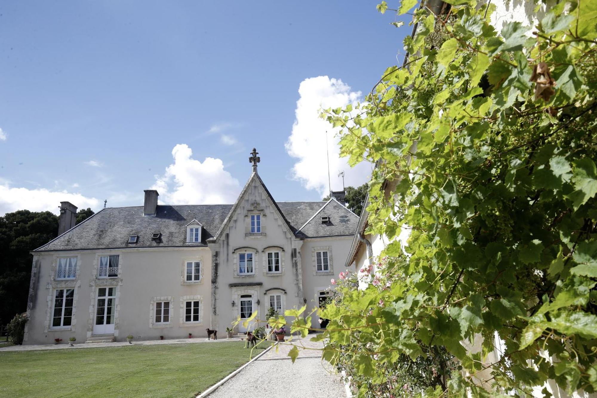 Chambres D'Hotes Chez Sylvie Donnemain-Saint-Mames Luaran gambar