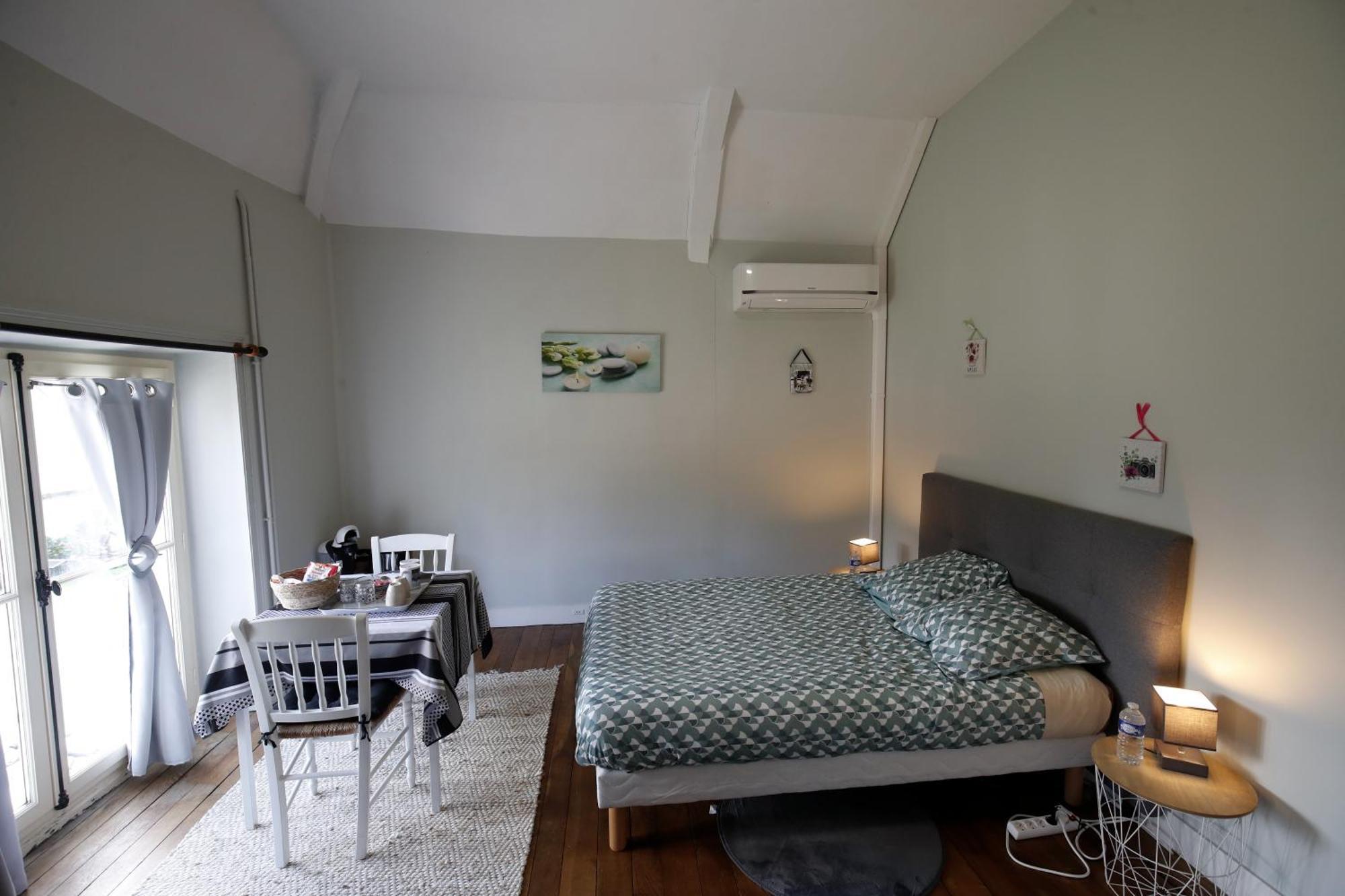 Chambres D'Hotes Chez Sylvie Donnemain-Saint-Mames Luaran gambar