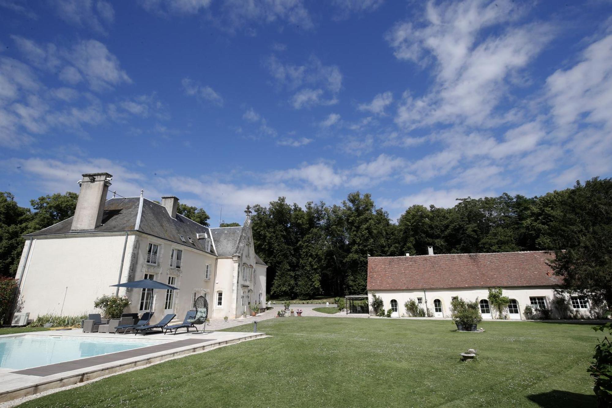 Chambres D'Hotes Chez Sylvie Donnemain-Saint-Mames Luaran gambar