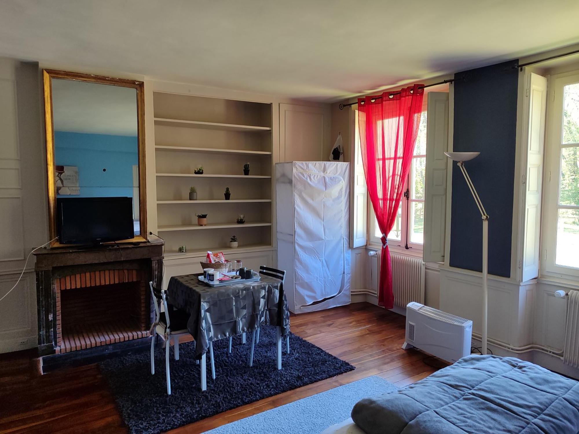 Chambres D'Hotes Chez Sylvie Donnemain-Saint-Mames Luaran gambar